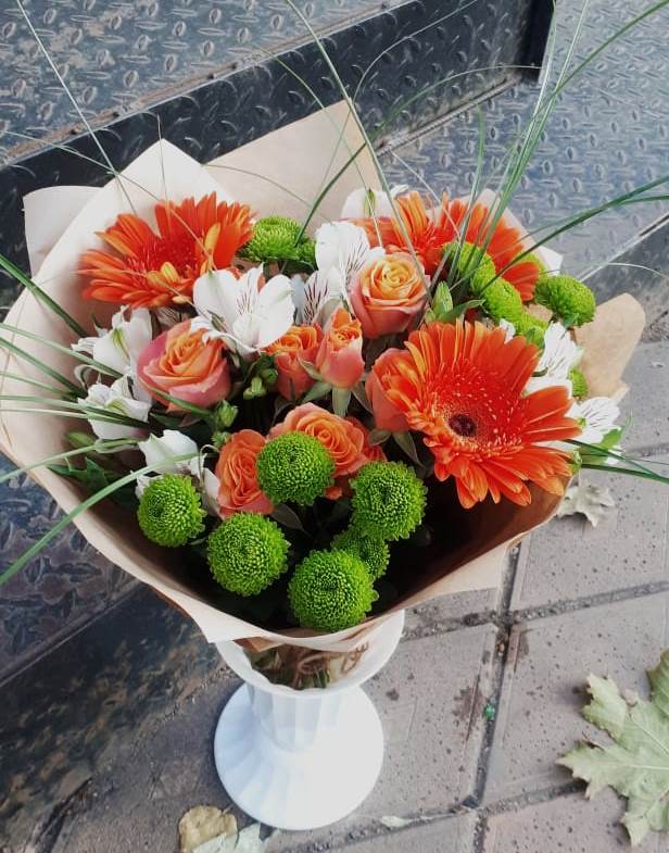 Букет цветов из: Герберы, Хризантемы, Альстромерии и Розы в Колычево Можайского района