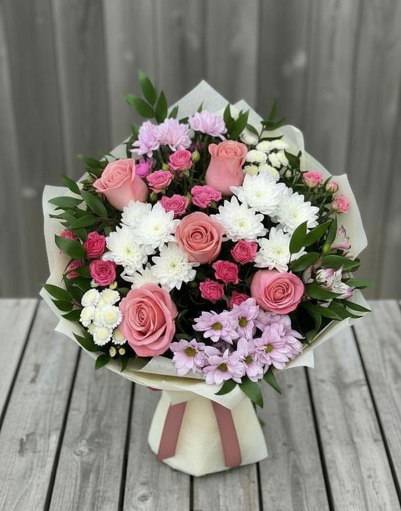 Букет цветов из: Альстромерии, Гвоздики, Розы и Хризантемы в Колычево Можайского района
