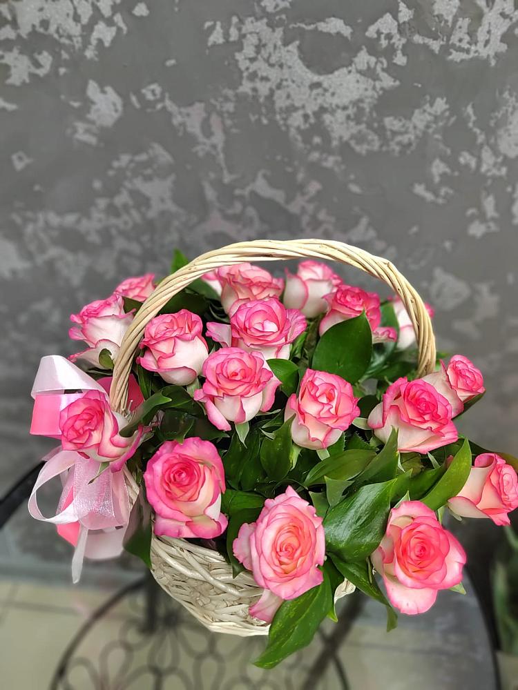 Цветочная композиция из Розы в корзине в Колычево Можайского района