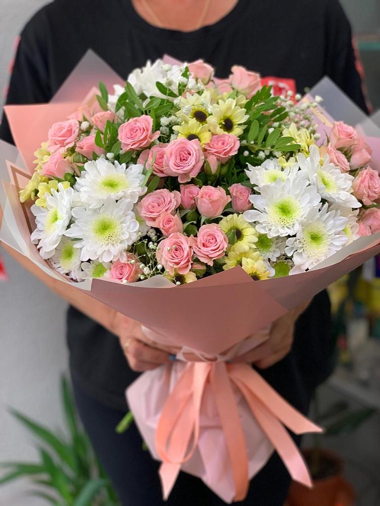 Букет цветов из: Розы и Хризантемы в Колычево Можайского района