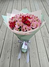 Букет цветов из:  Альстромерии в Колычево Можайского района