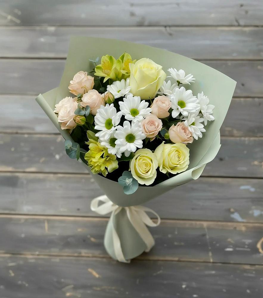 Букет цветов из: Альстромерии, Розы и Хризантемы в Колычево Можайского района