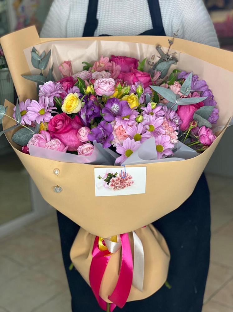 Букет цветов из: Хризантемы, Гвоздики и Альстромерии в Колычево Можайского района