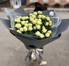 Букет Белые кустовые розы Солинеро в Колычево Можайского района