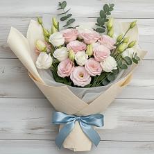 Букет цветов из:  Лизиантусы в Колычево Можайского района