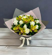 Букет цветов из:  Орхидеи и Розы в Колычево Можайского района