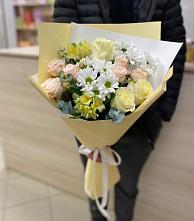 Букет цветов из:  Альстромерии, Розы и Хризантемы в Колычево Можайского района