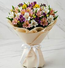 Букет цветов из:  Альстромерии в Колычево Можайского района
