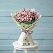 Букет цветов из:  Орхидеи и Розы в Колычево Можайского района