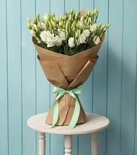 Букет цветов из:  Лизиантусы в Колычево Можайского района