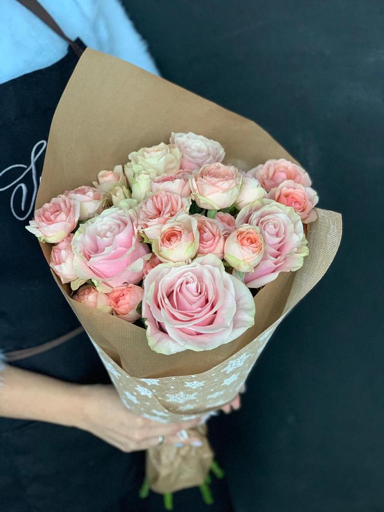 Букет цветов из: Хризантемы и Розы в Колычево Можайского района