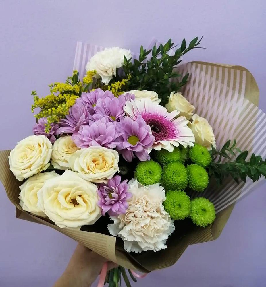 Букет цветов из: Хризантемы, Розы, Гвоздики и Герберы в Колычево Можайского района