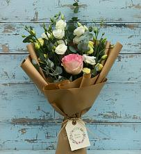 Букет цветов из:  Розы и Лизиантусы в Колычево Можайского района