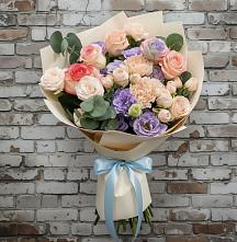 Букет цветов из:  Розы, Лизиантусы и Гвоздики #REPLACE_PRED# Колычево Можайского района