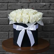 Цветочная композиция из Розы в шляпной коробке в Колычево Можайского района